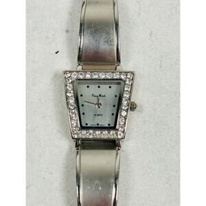 Pieue Nicol Watch Womens 26mm Rhinestone Bezel Silver Tone Unique New Battery